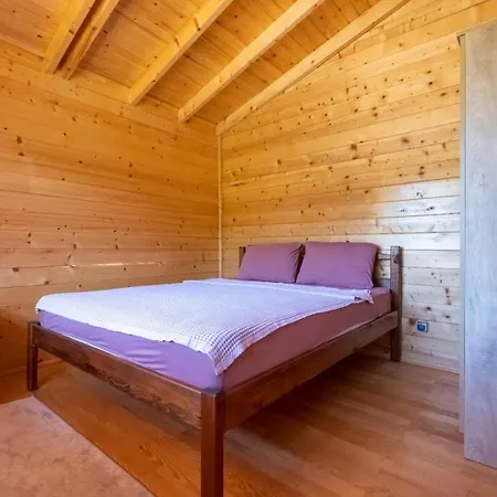 Prázdninový dům Peaceful Wooden Bungalow With Balcony Close To Inlice Beach In Fethiye *